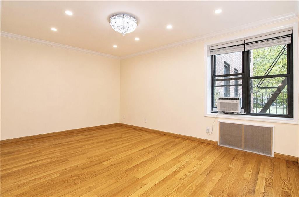 2547 West 2nd Street 2F Image 3