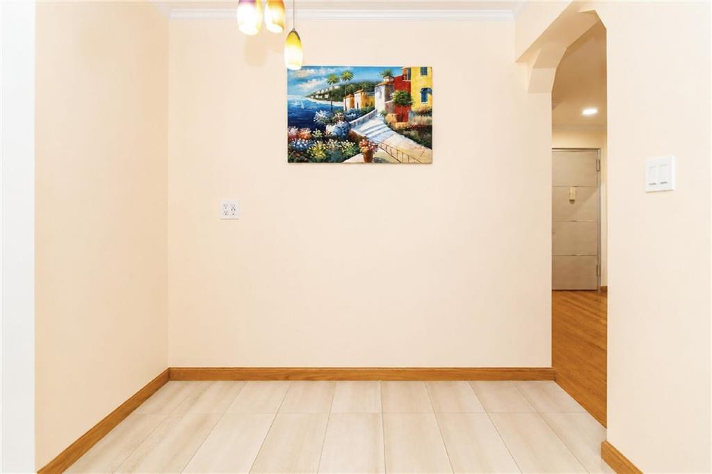 2547 West 2nd Street 2F Image 5