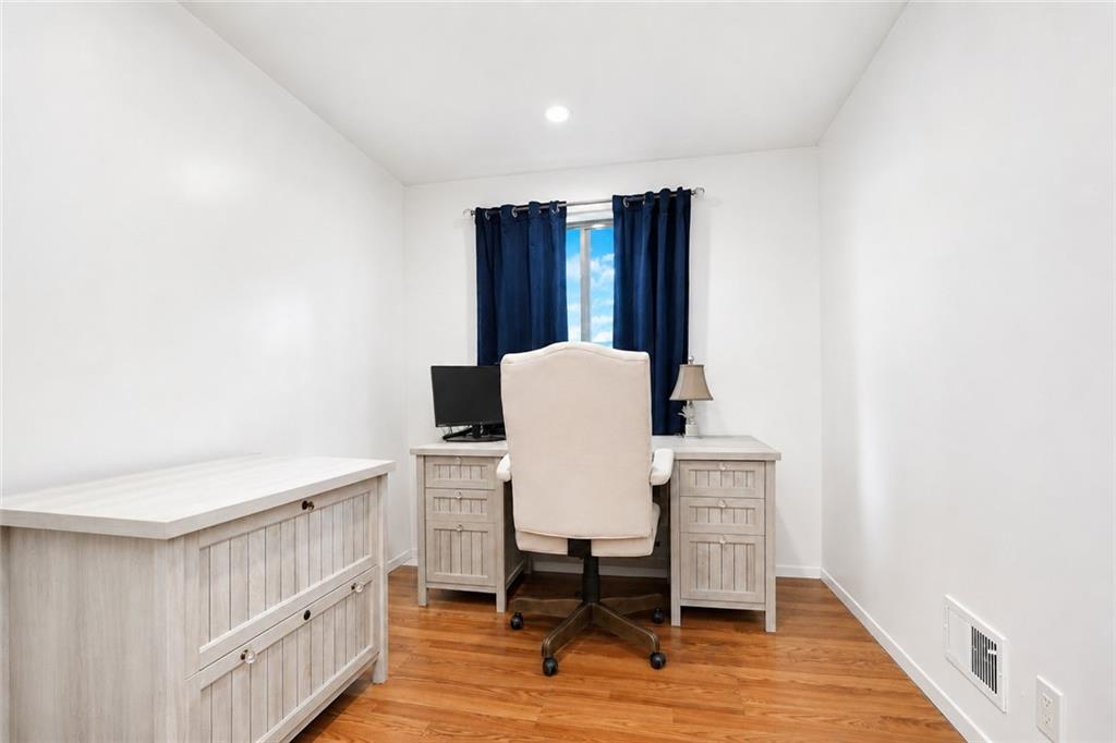 60 Stone Lane 107E, Staten  Island, New York, 10314 image 23
