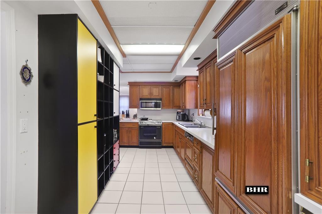 272 Exeter Street, Brooklyn, New York, 11235 image 9
