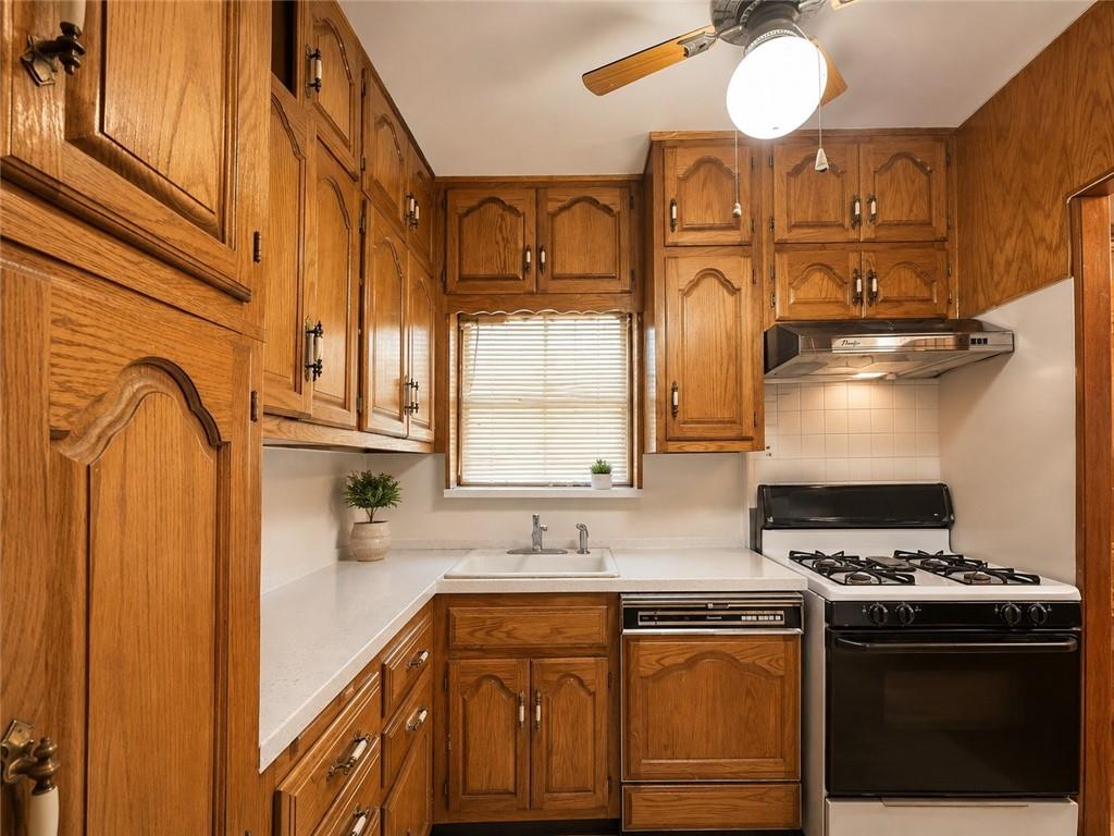 1546 East 16th Street Image 4