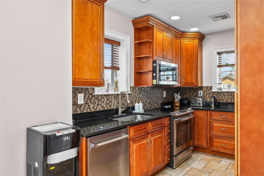 67-31 52nd Road, Maspeth, New York, 11378 image 16