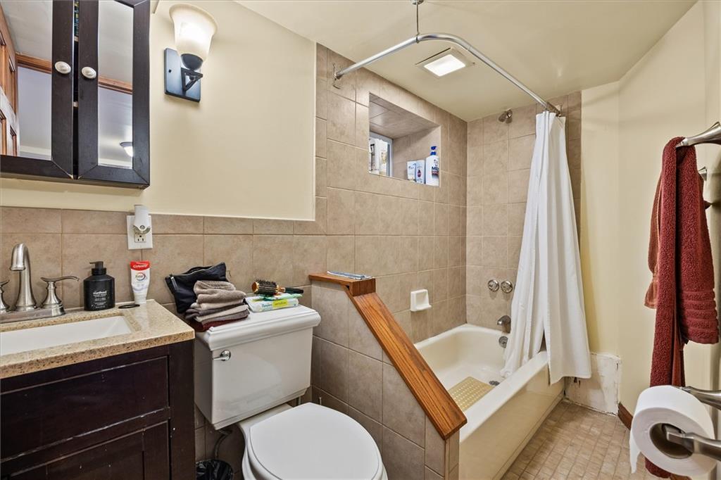 67-31 52nd Road, Maspeth, New York, 11378 image 32