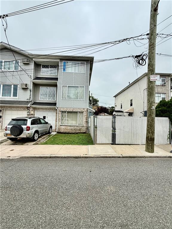 28 Smith Street, St. Island, New York, 10305 image 12