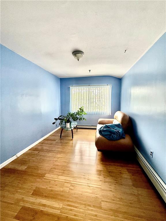 28 Smith Street, St. Island, New York, 10305