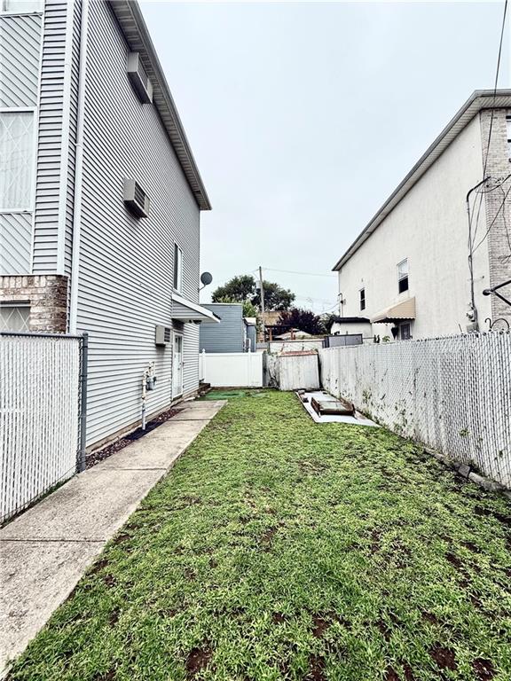 28 Smith Street, St. Island, New York, 10305 image 9