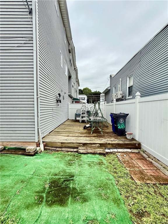 28 Smith Street, St. Island, New York, 10305 image 8