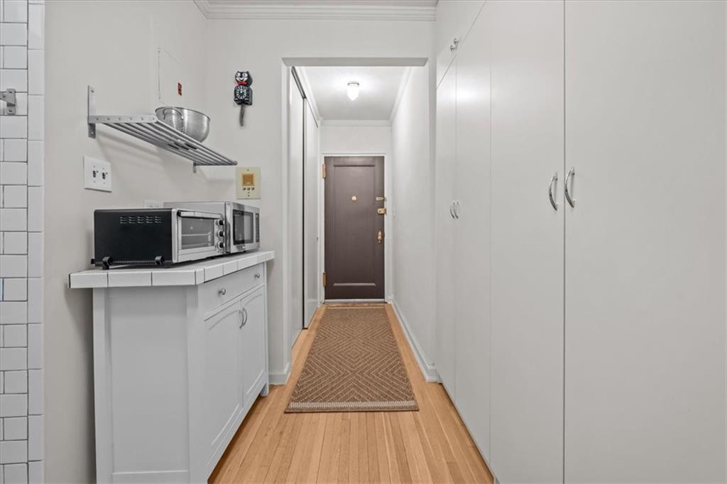 1125 Lorimer Street 2J Image 4