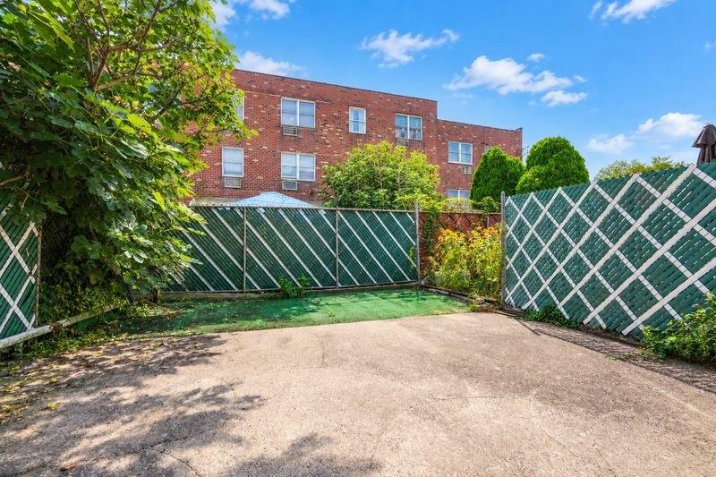 2578 East 2nd Street, Brooklyn, New York, 11223 image 27