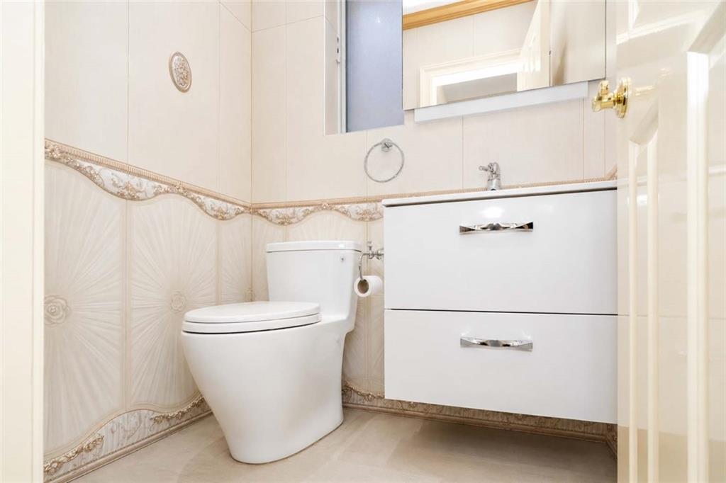 1821 Burnett Street, Brooklyn, New York, 11229 image 16