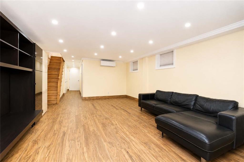 1821 Burnett Street, Brooklyn, New York, 11229 image 29