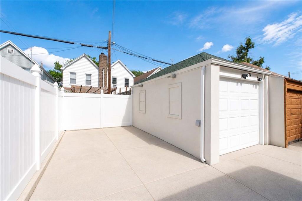 1821 Burnett Street Image 5