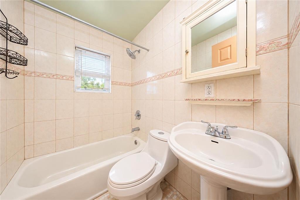 327 Allen Avenue, Brooklyn, New York, 11229 image 11