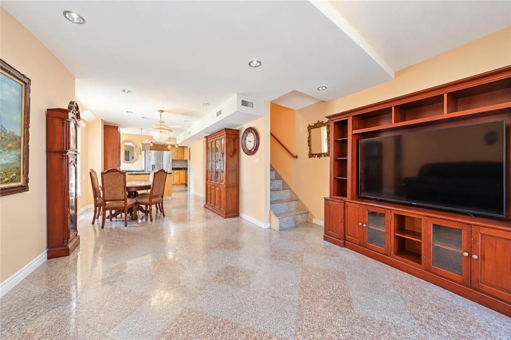 327 Allen Avenue Image 4