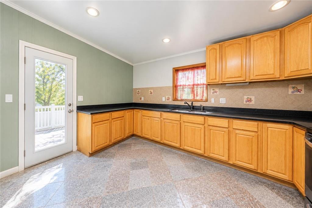 327 Allen Avenue, Brooklyn, New York, 11229 image 7