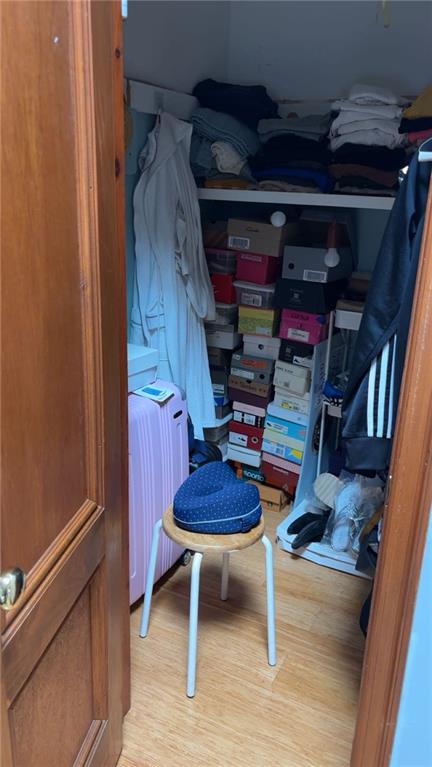 105 Pond Way Court 105, Staten  Island, New York, 10303 image 15
