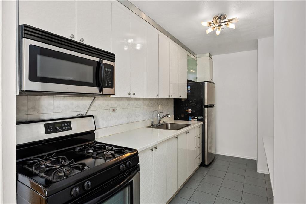 501 Surf Ave Avenue N1 Image 3