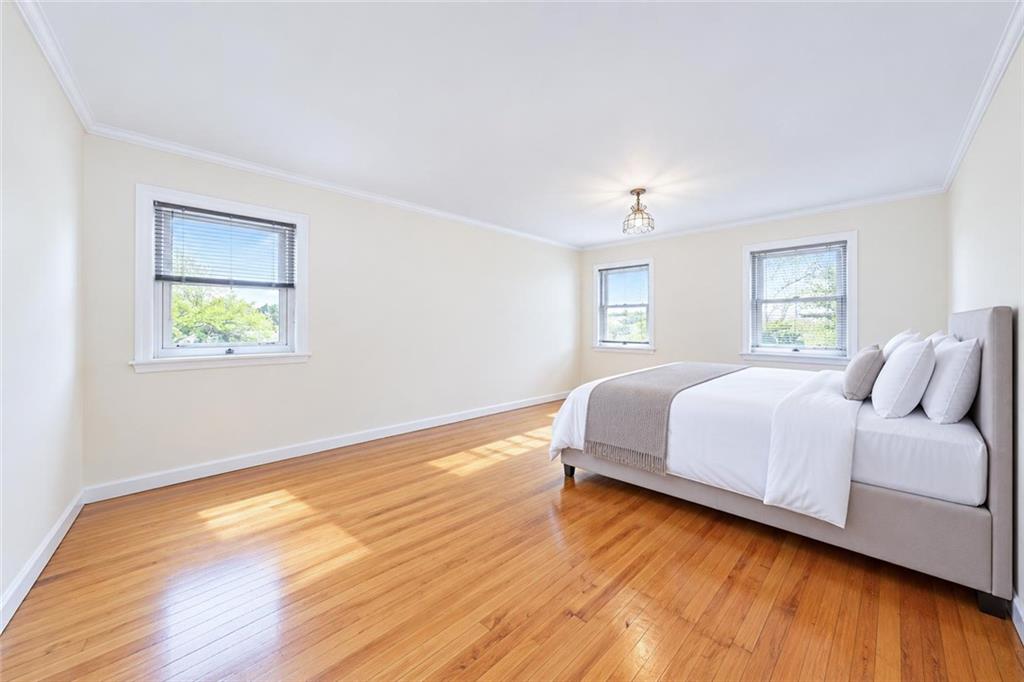 124 Brightwater Court Image 2