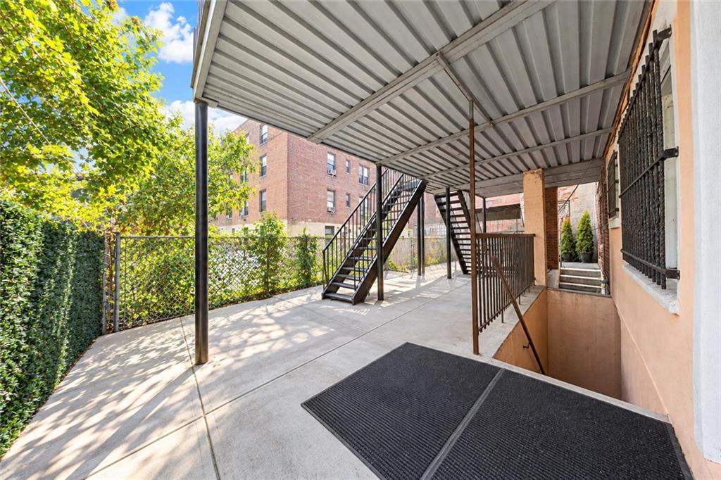124 Brightwater Court, Brooklyn, New York, 11235 image 21