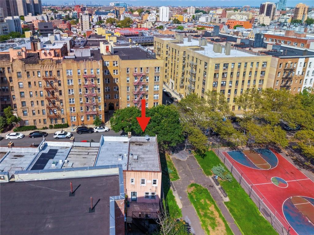 124 Brightwater Court, Brooklyn, New York, 11235 image 30