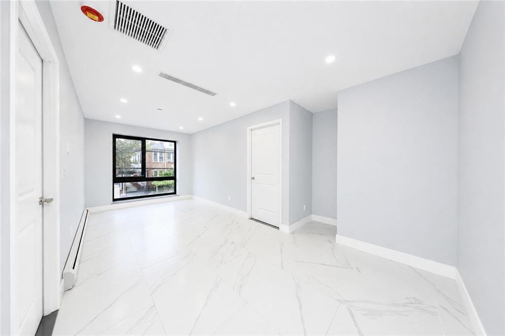 929 43rd Street 2A, Brooklyn, New York, 11219 image 16