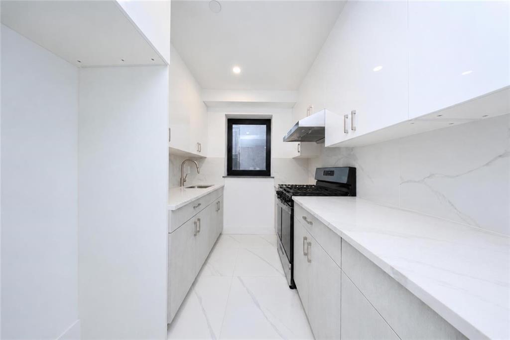 929 43rd Street 2A, Brooklyn, New York, 11219 image 17