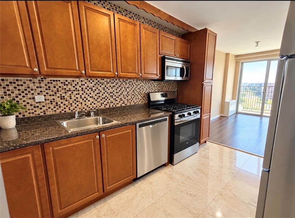 501 Surf Avenue 18H, Brooklyn, New York, 11224 image 6