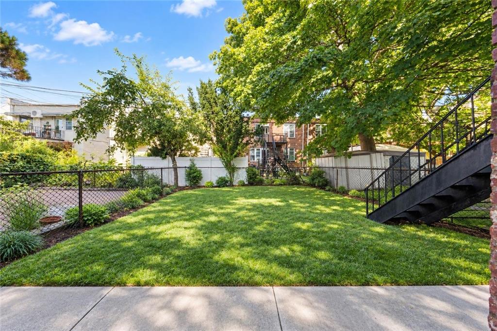 2345 East 26th Street Image 3