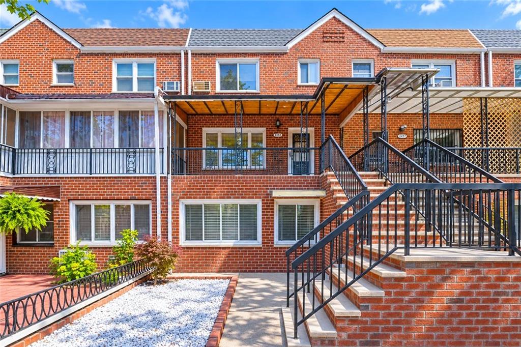 2453 Coyle Street Image 3
