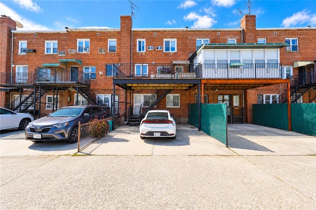 2453 Coyle Street Image 4