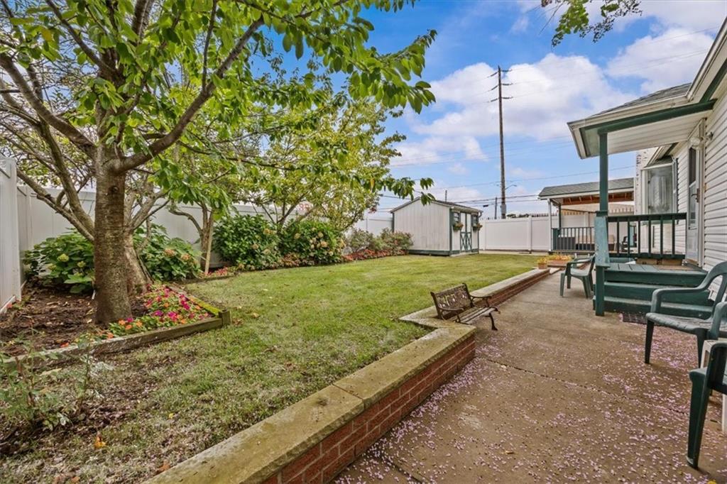 355 D Dormans Court, Queens, New York, 11693