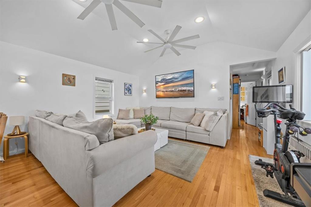 355 D Dormans Court, Queens, New York, 11693 image 8