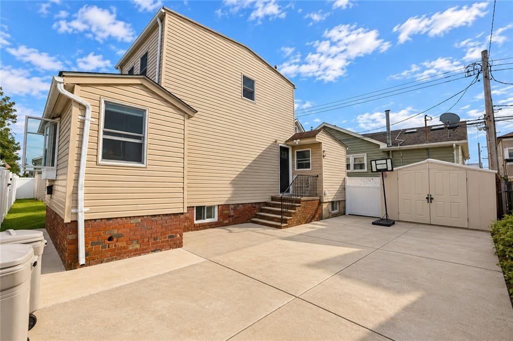 77 Beacon Court, Brooklyn, New York, 11229 image 16