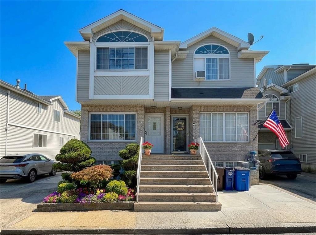 25 LATOURETTE Lane, Staten  Island, New York, 10314 image 12