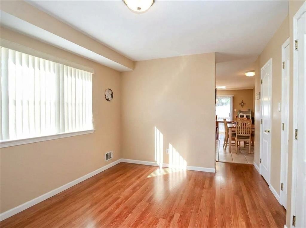 25 LATOURETTE Lane, Staten  Island, New York, 10314 image 6