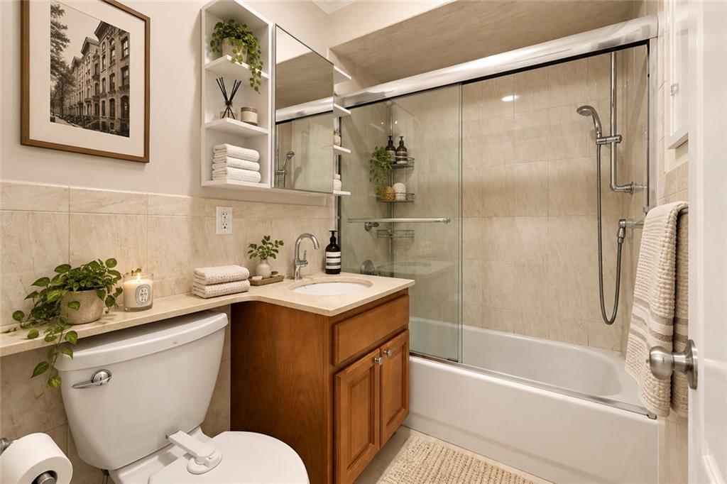 23 GADSEN Place 2A Image 4