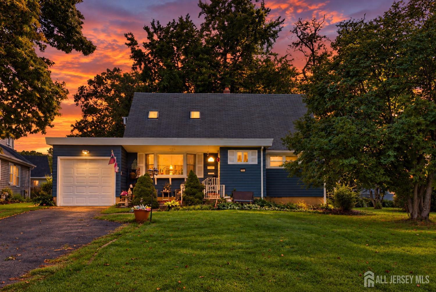 1033 Clinton Avenue, South Plainfield, NJ, 07080