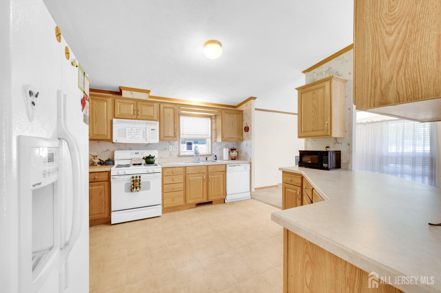 21 Sheryl Court, Spotswood, NJ, 08884 image 8