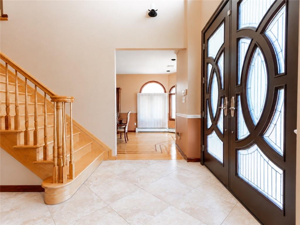 587 Ramona Avenue Image 3