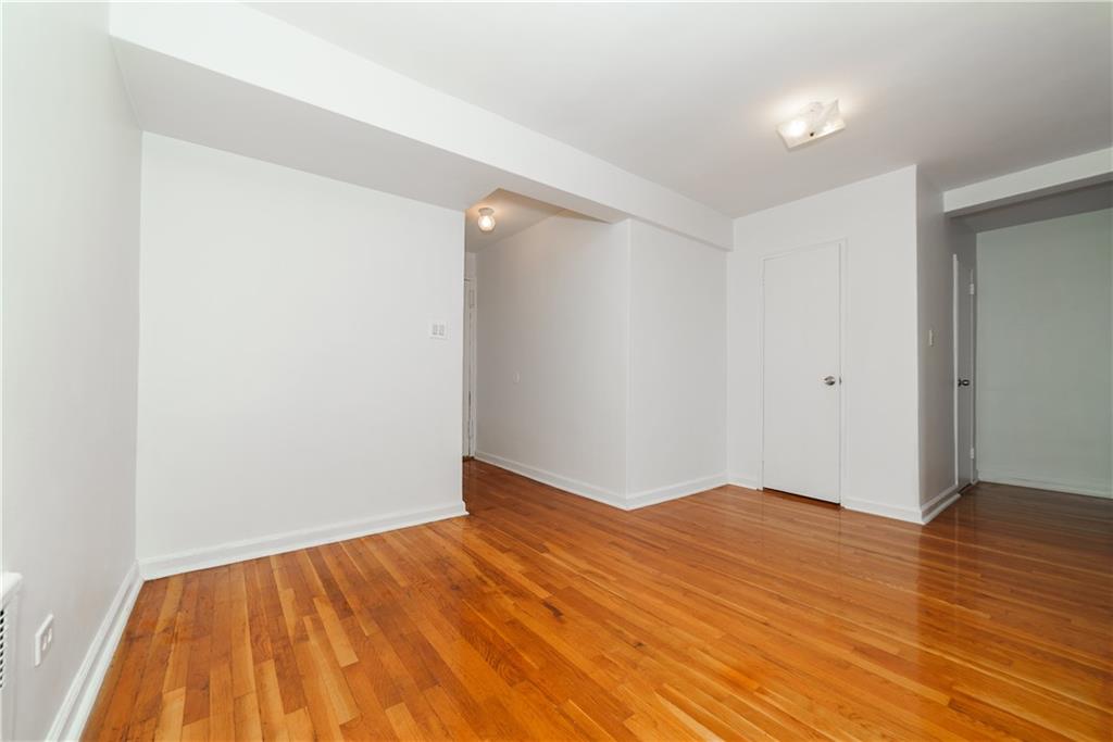 2475 East 11 Street 6C Image 4