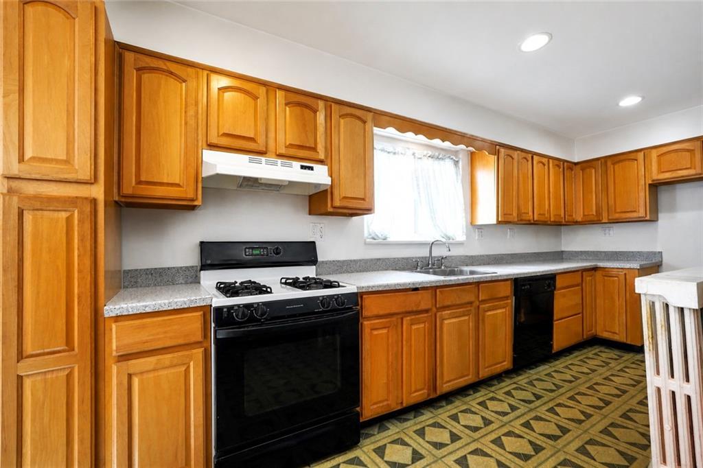 396 BEMENT Avenue, Staten  Island, New York, 10310 image 29