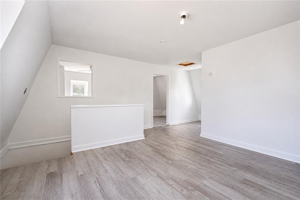 396 BEMENT Avenue Image 4