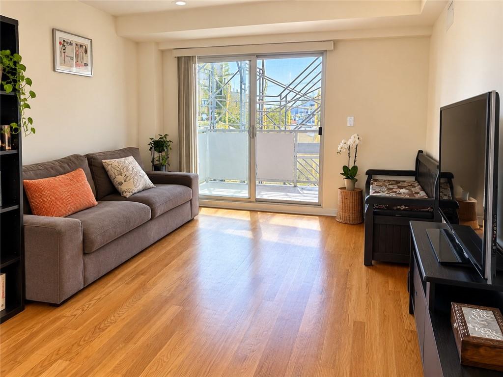 3015 BRIGHTON 6 Street 4C Image 3