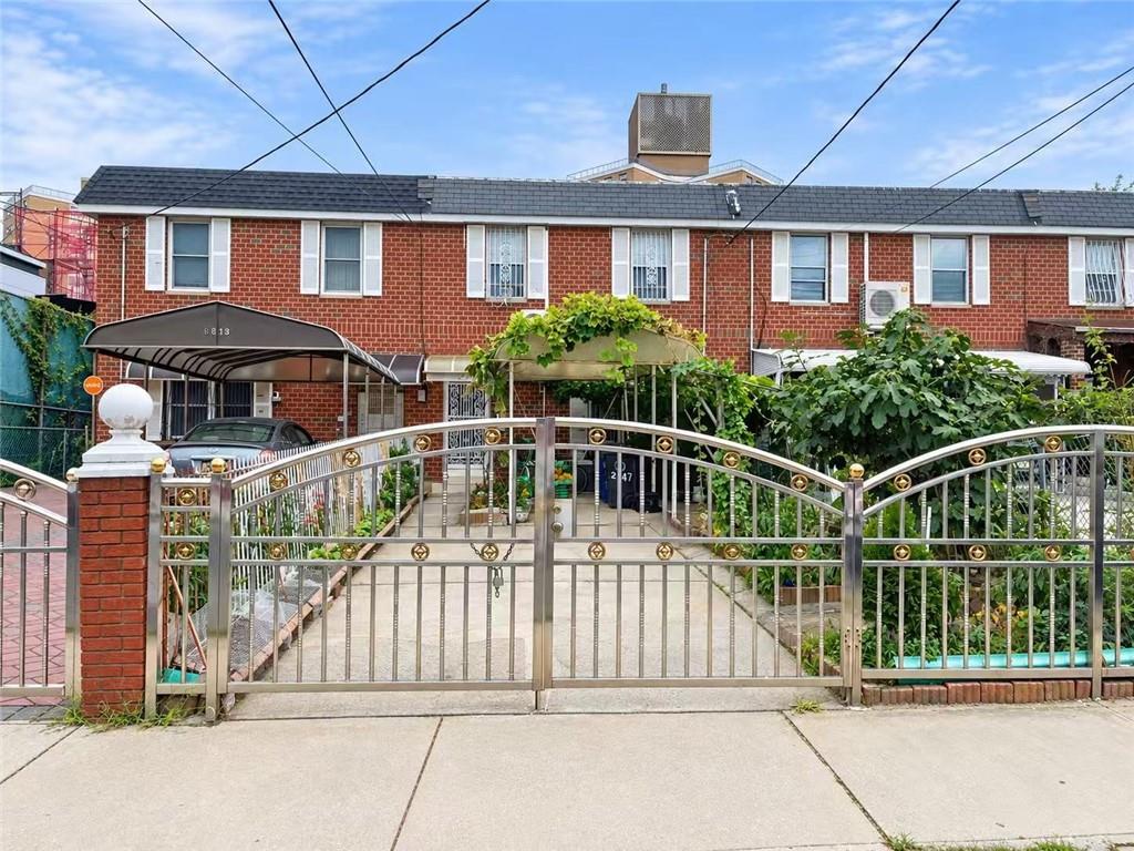 2847 West 35th Street Image 2