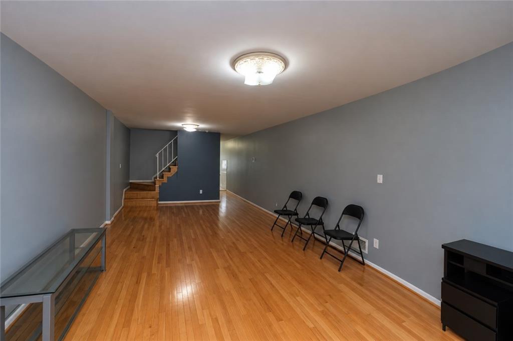 21 Kansas Avenue Image 4