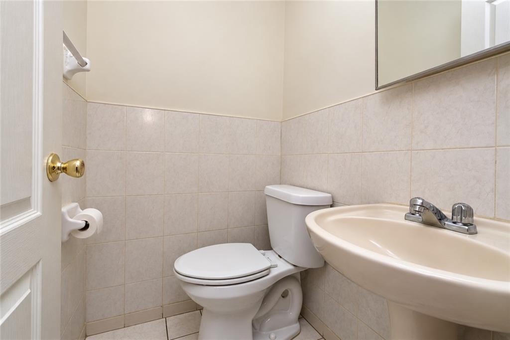 21 Kansas Avenue, Staten  Island, New York, 10305 image 9