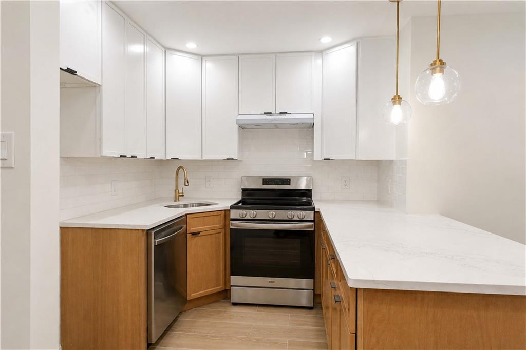 64 Timber Ridge Drive 64, Staten  Island, New York, 10306 image 10
