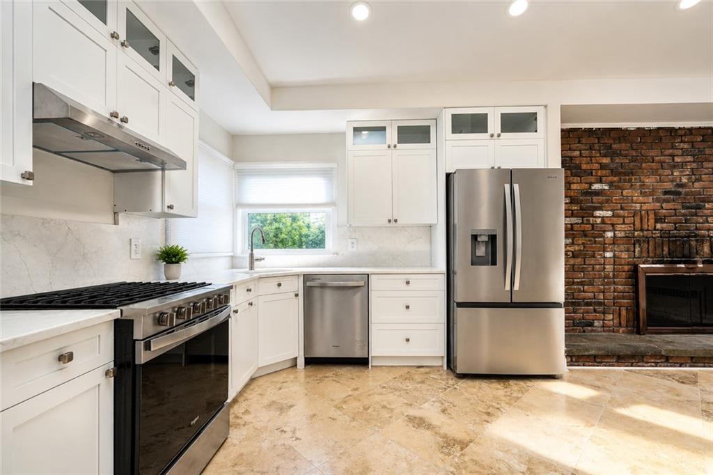 708 Hylan Boulevard, Staten  Island, New York, 10305 image 12