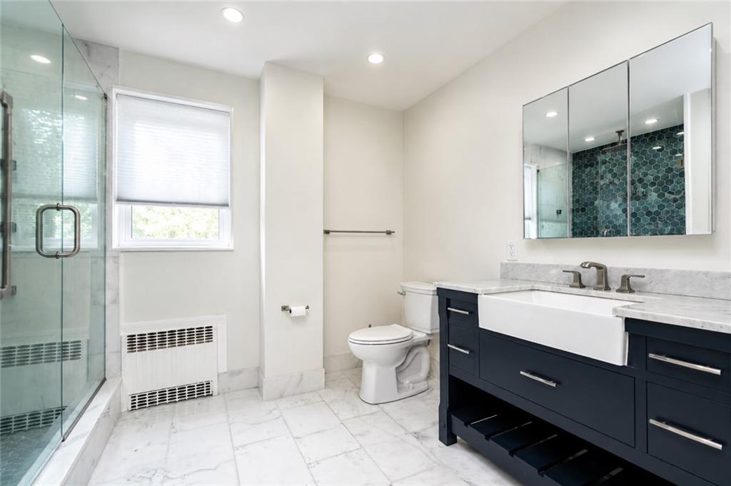 708 Hylan Boulevard, Staten  Island, New York, 10305 image 25