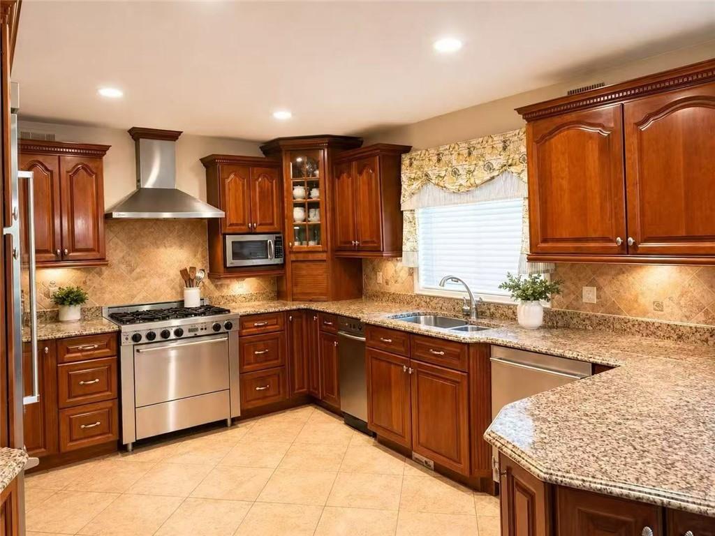73 Columbus Avenue Image 3
